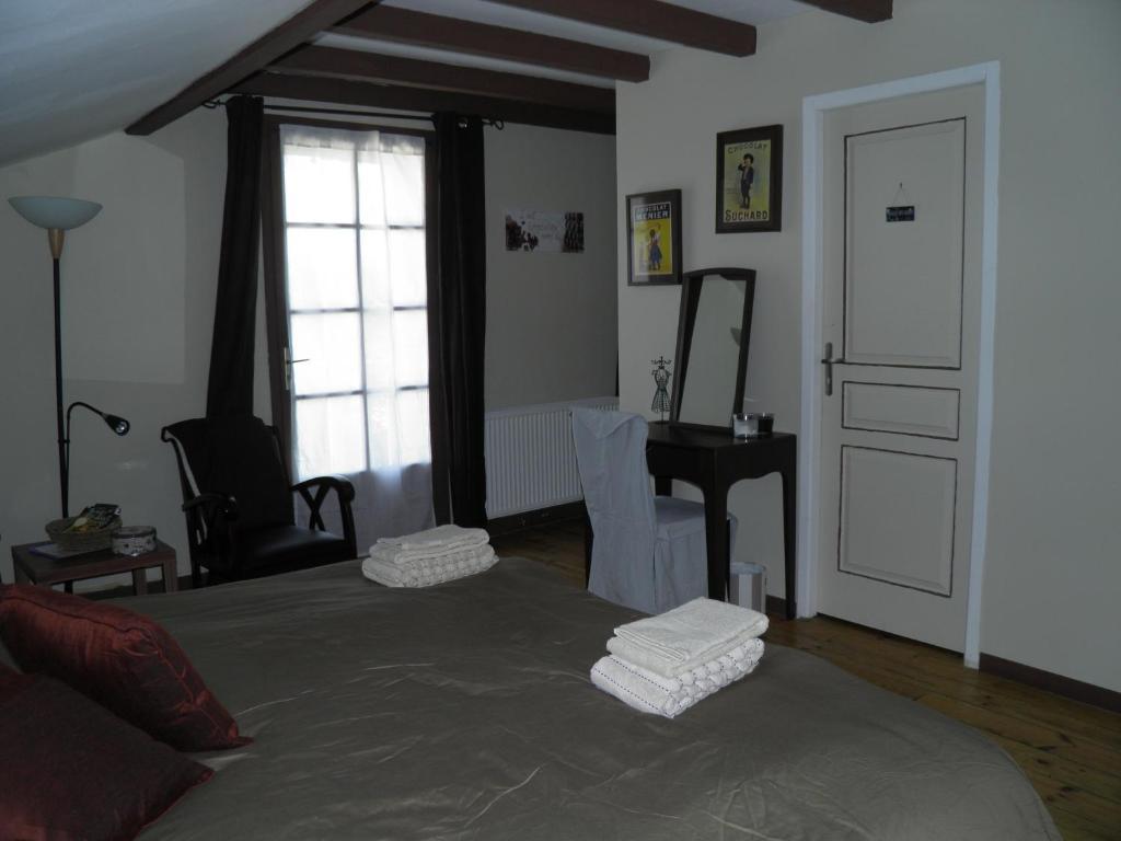 Chambres D'Hotes La Vigneronne Senouillac Стая снимка